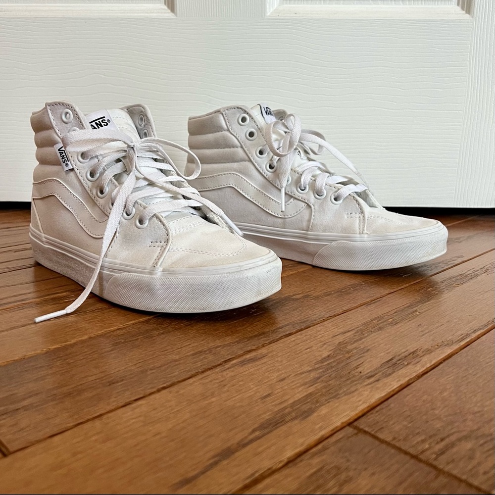 Vans Women’s Filmore High Top Show - size 6